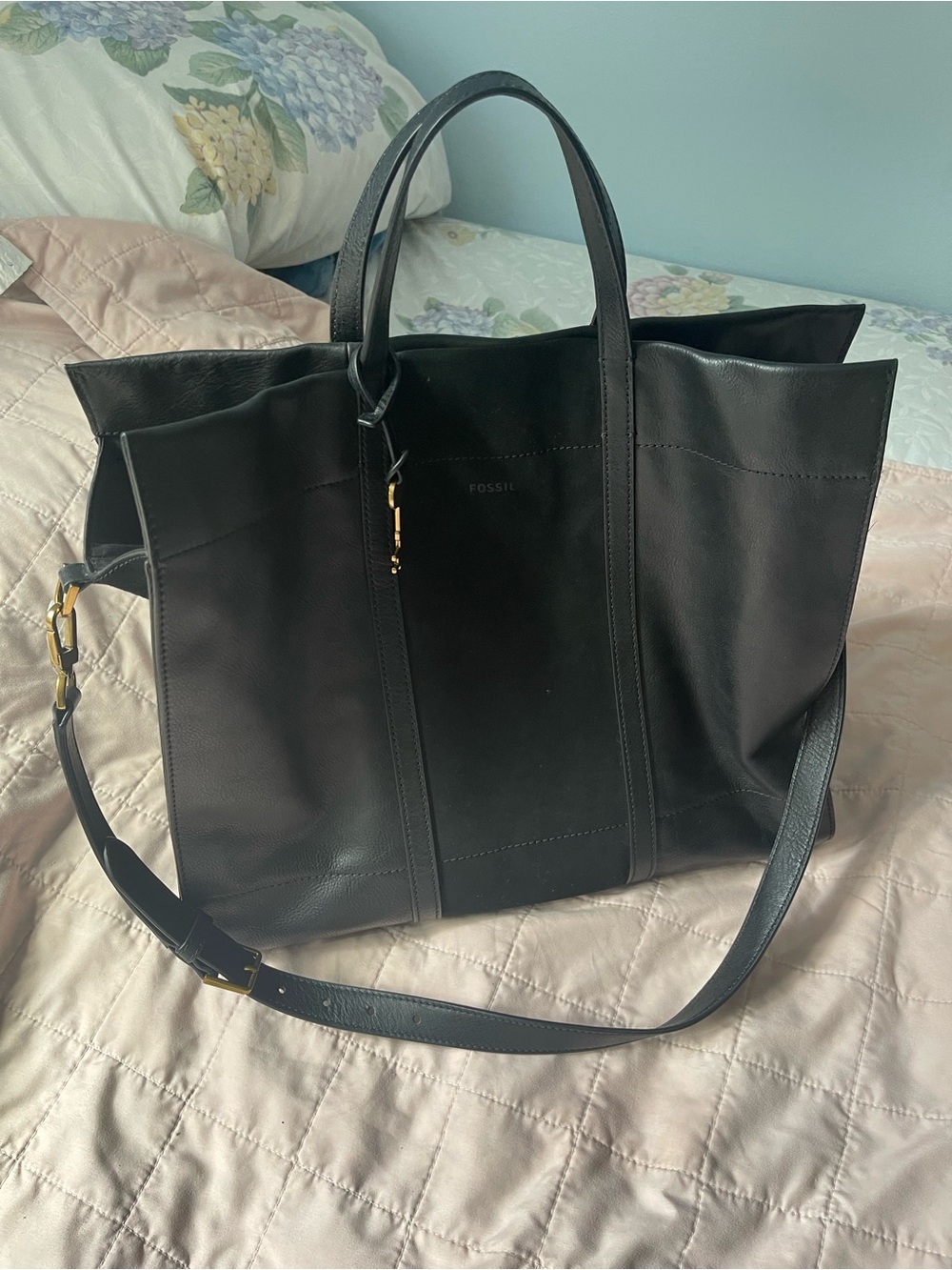 Fossil Black Leather Tote with Removable Strap